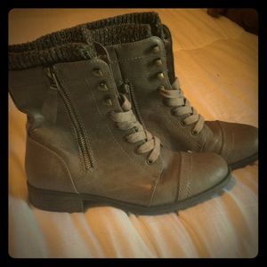 Women boots